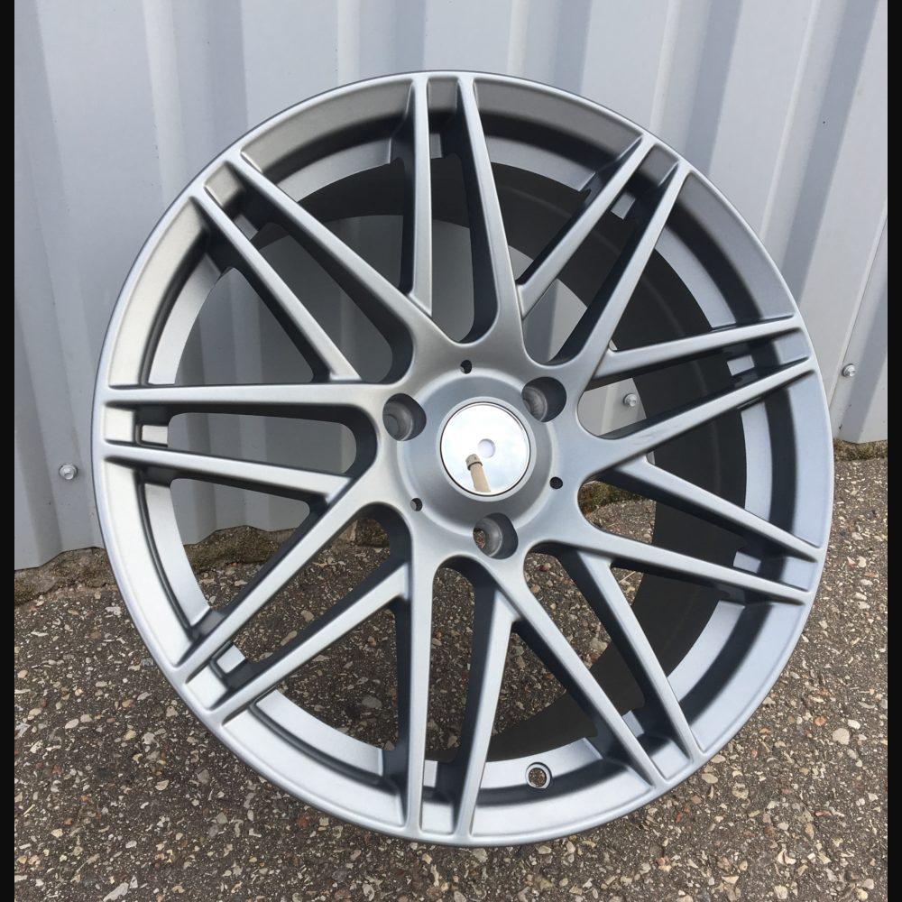 Wheel R17x7.5J  3X112  ET  25  57.1  HX013  (E269177511S)  Gun Metal (GM)  For SMART  (R)  (Rear)